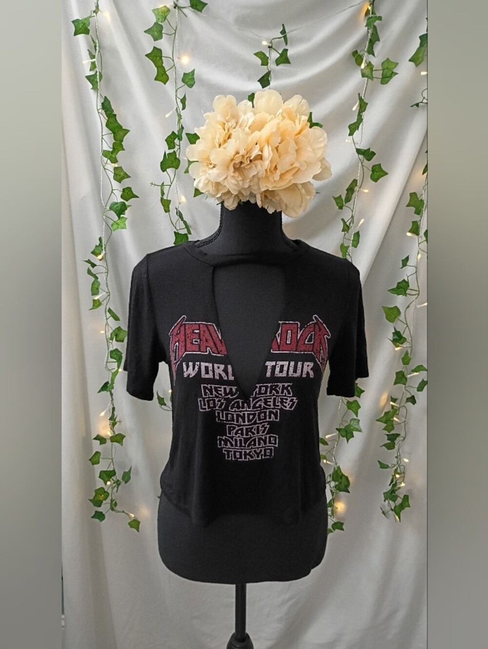 Fashion Nova Black Graphic Cutout Women’s World Tour Tee